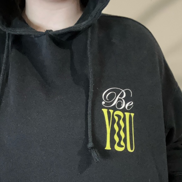 YOUNG & RECKLESS MENS HOODIE - Picture 3 of 4